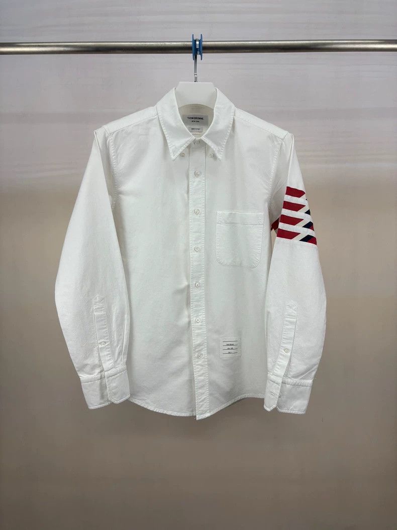 Thom Browne Thom Browne Black and red four stripe Oxford shirt Size US XL / EU 56 / 4 - 1 Thumbnail