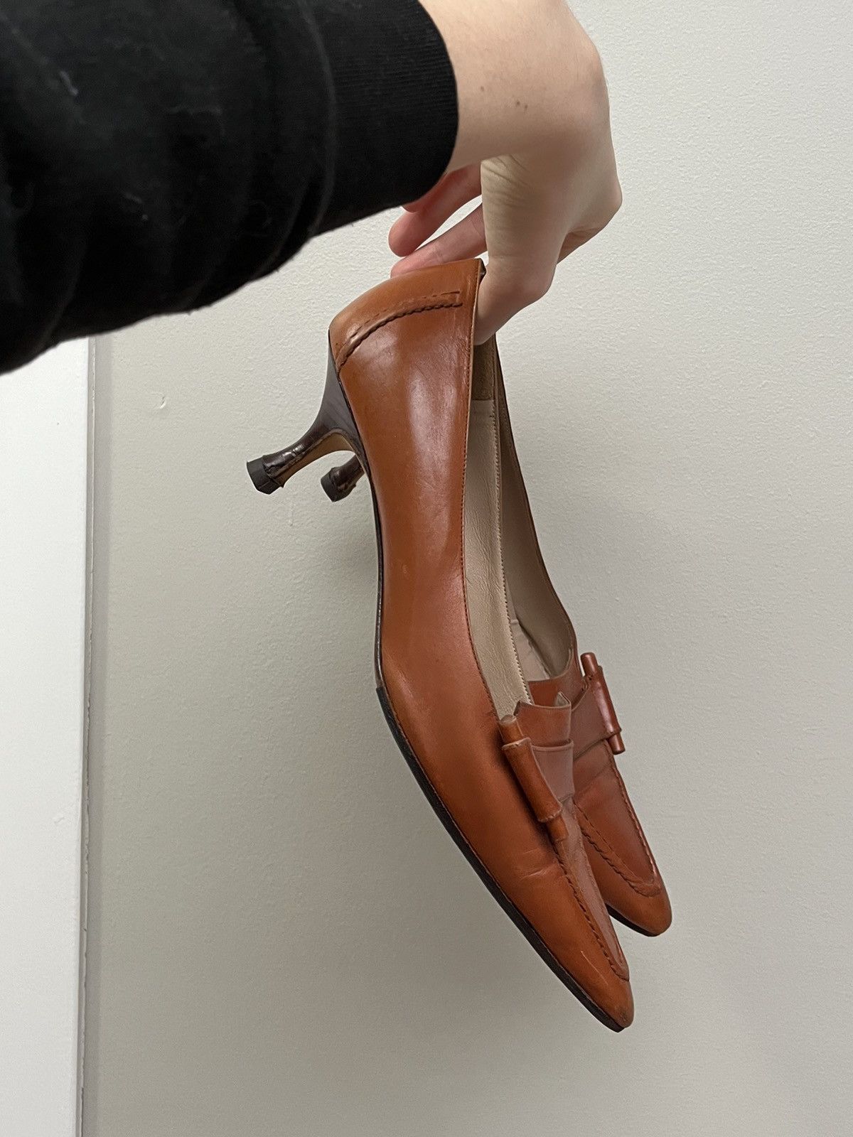 Manolo Blahnik Vintage Manolo Blahnik Tobacco Brown Kitten Heels! Size US 9.5 / IT 39.5 - 3 Thumbnail