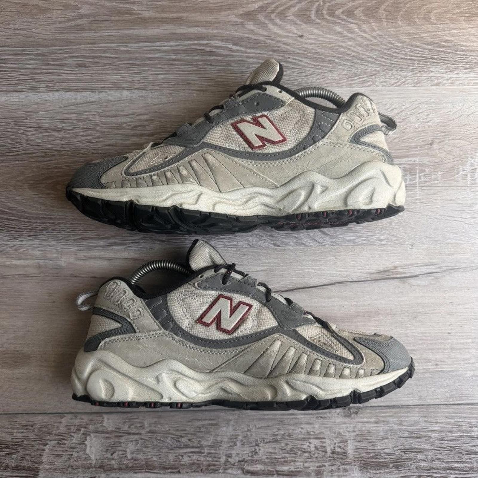 NEW BALANCE • VNTG 470 \