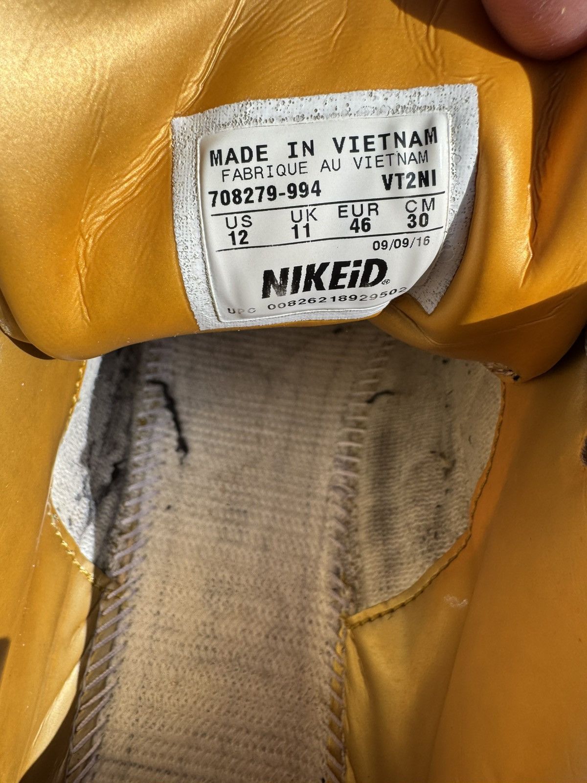 Nike NIKE AIR MAX 90 PREMIUM ID LIQUID GOLD SIZE 12 Size US 12 / EU 45 - 8 Thumbnail