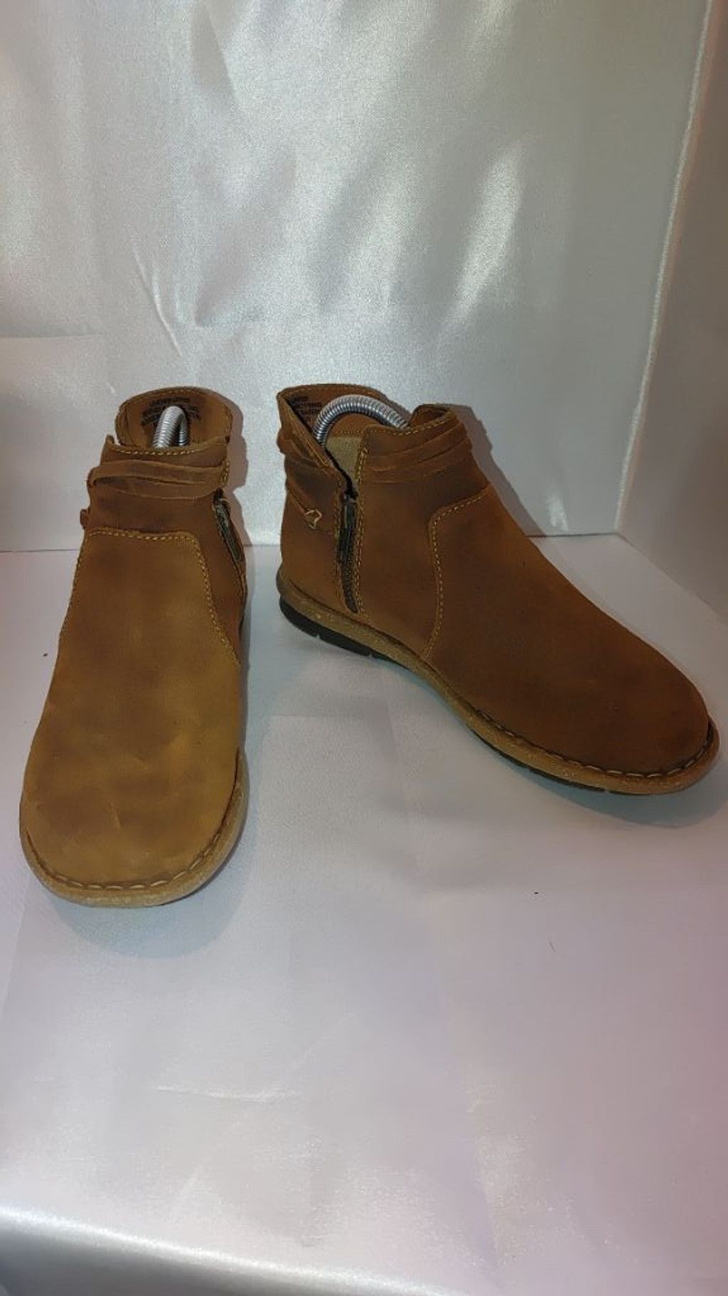 Born Born Women's Tarkiln Suede Ankle Boot Size 8 Size US 8 / IT 38 - 5 Thumbnail