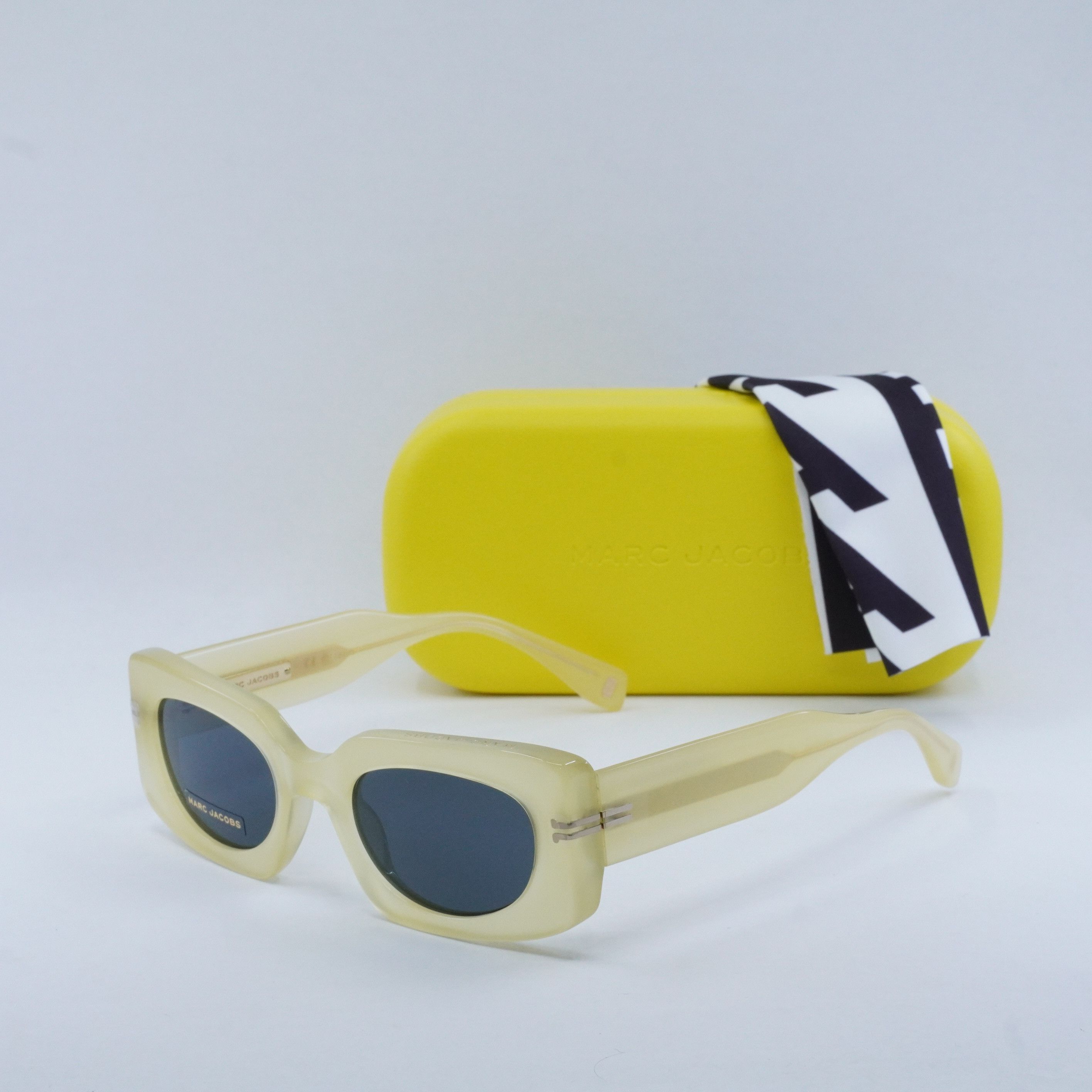Marc Jacobs Marc Jacobs MJ 1075/S 040G IR Sunglasses Yellow Frame Size ONE SIZE - 12 Thumbnail