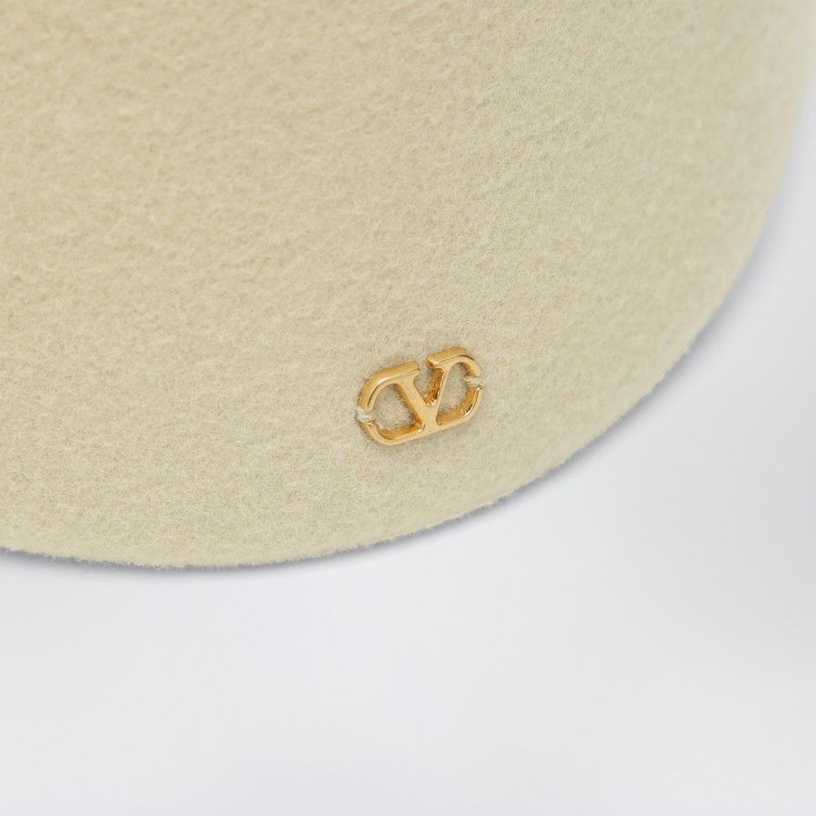 Valentino o1d2blof1025 Size: 59 / V Logo Signature Wool Hat in Cream Size ONE SIZE - 4 Thumbnail