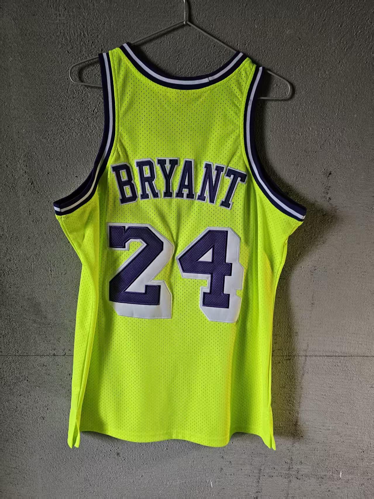 NBA Laker #24 Kobe Bryant Jersey Double Stitched Green Size US M / EU 48-50 / 2 - 2 Thumbnail