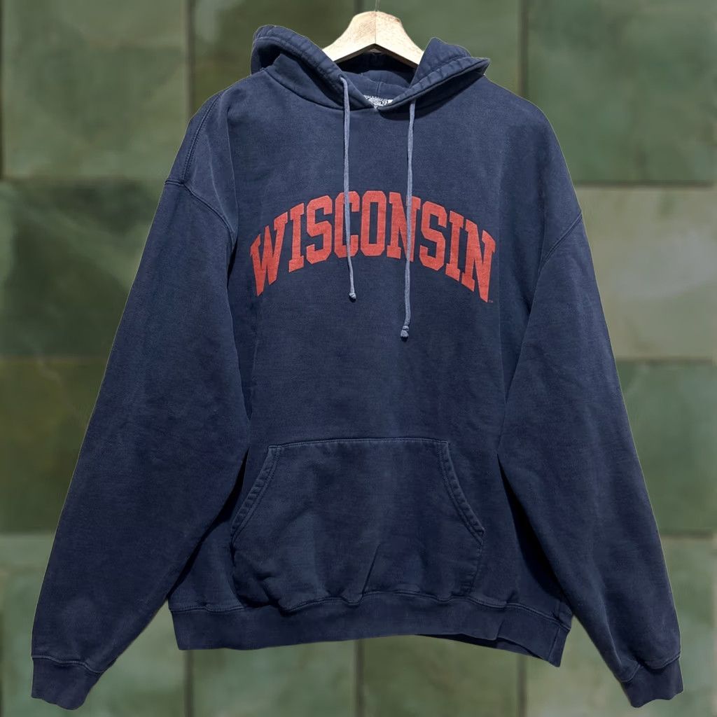 Vintage VINTAGE Steve & Barry's University Of Wisconsin Hoodie Men’s 2XL Navy Blue Pullover Hooded Sweatshirt Wisconsin Badgers College Ncaa Outdoors 90s Size US XXL / EU 58 / 5 - 1 Thumbnail
