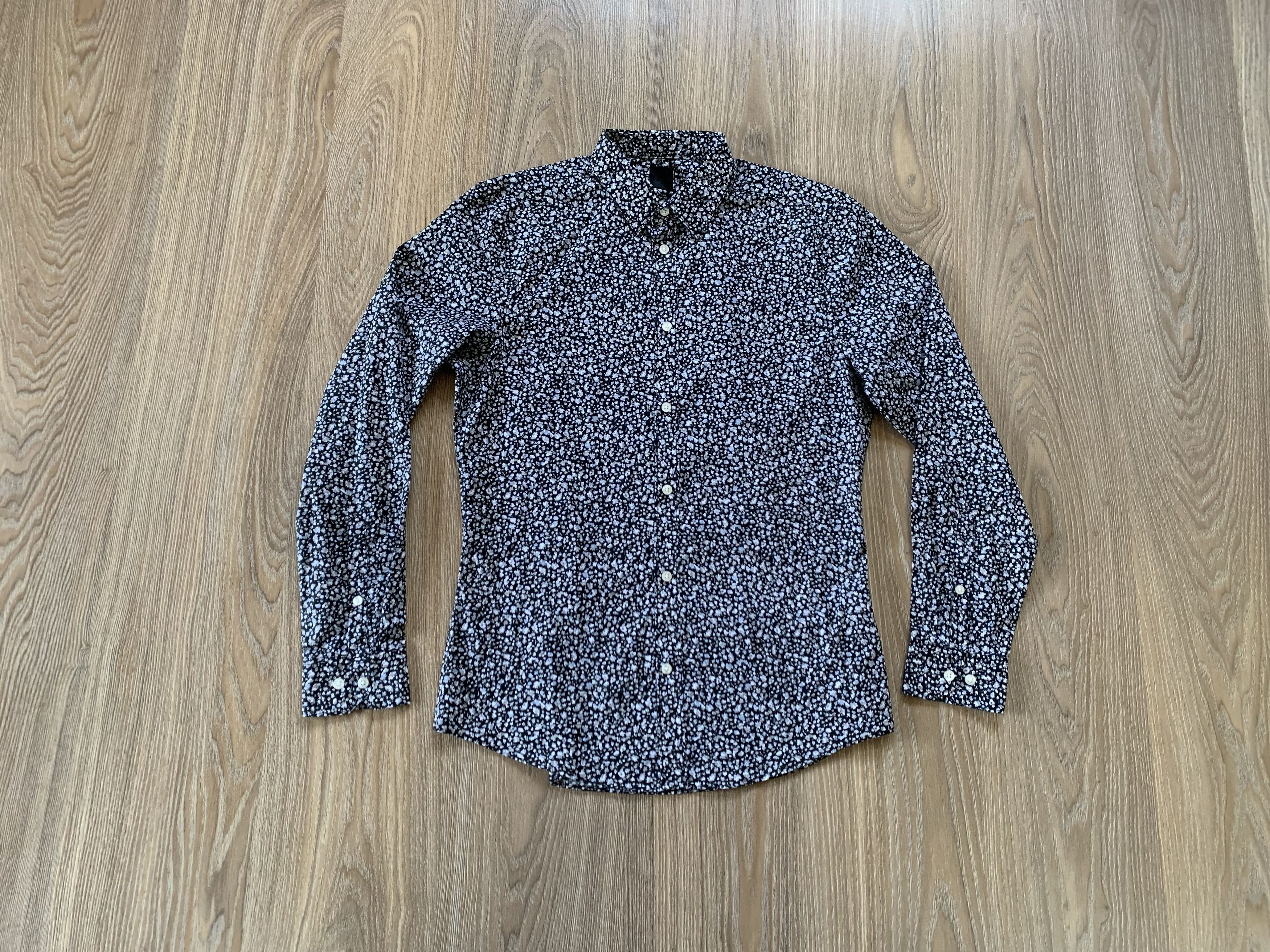 H&M H&M Slim Fit Easy Iron Mens Button Long Sleeve Shirt Size US M / EU 48-50 / 2 - 1 Thumbnail