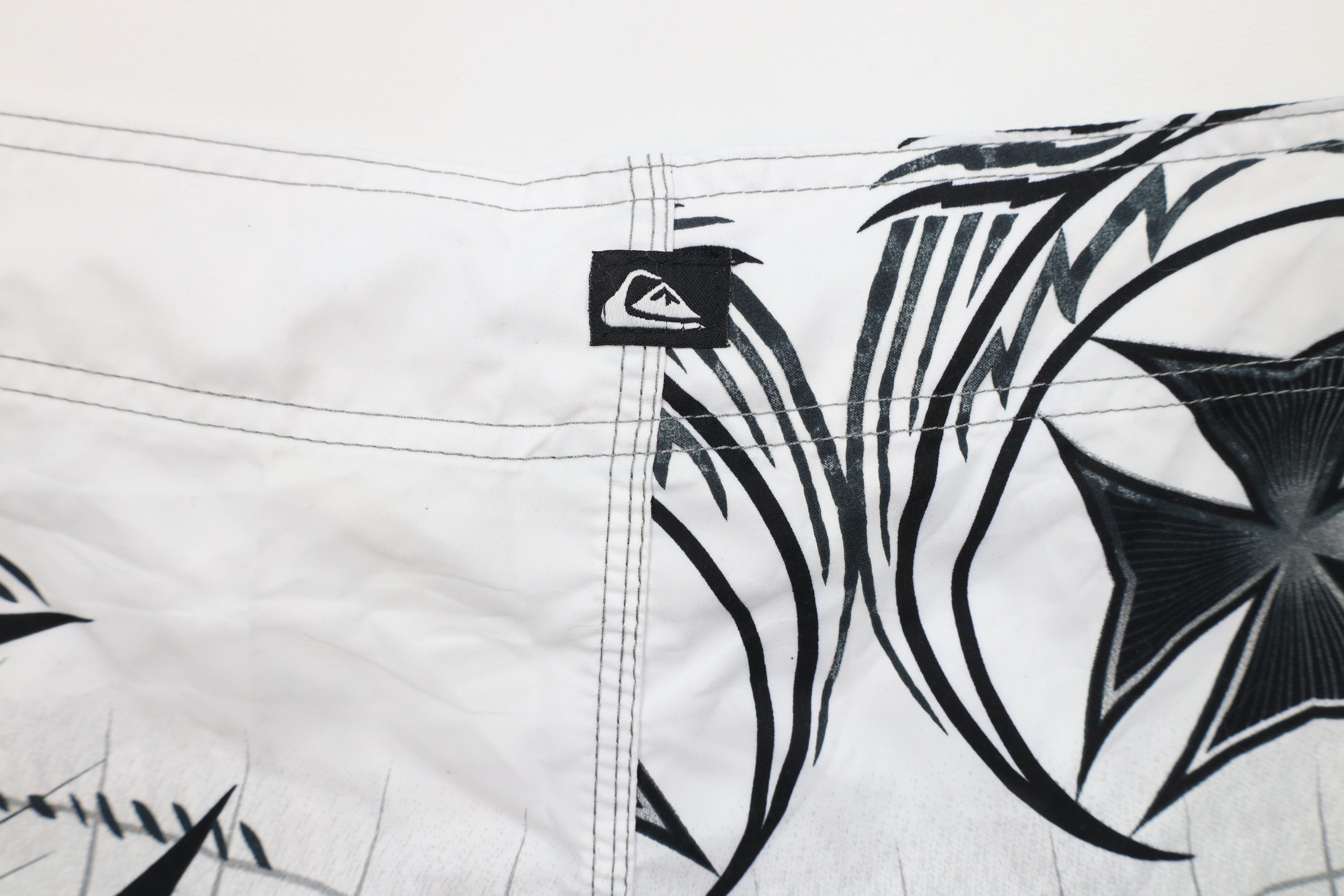 Quiksilver × Vintage Vintage Quiksilver Surfing Iron Cross Tribal UFC MMA Shorts Size US 38 / EU 54 - 13 Thumbnail