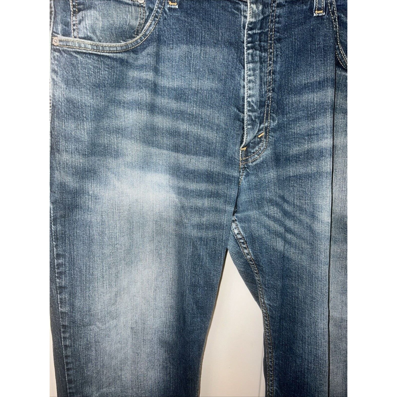 Levi's Levi’s 559 Jeans Men’s 38x30 Blue Straight Fit Medium Wash Size US 38 / EU 54 - 2 Thumbnail