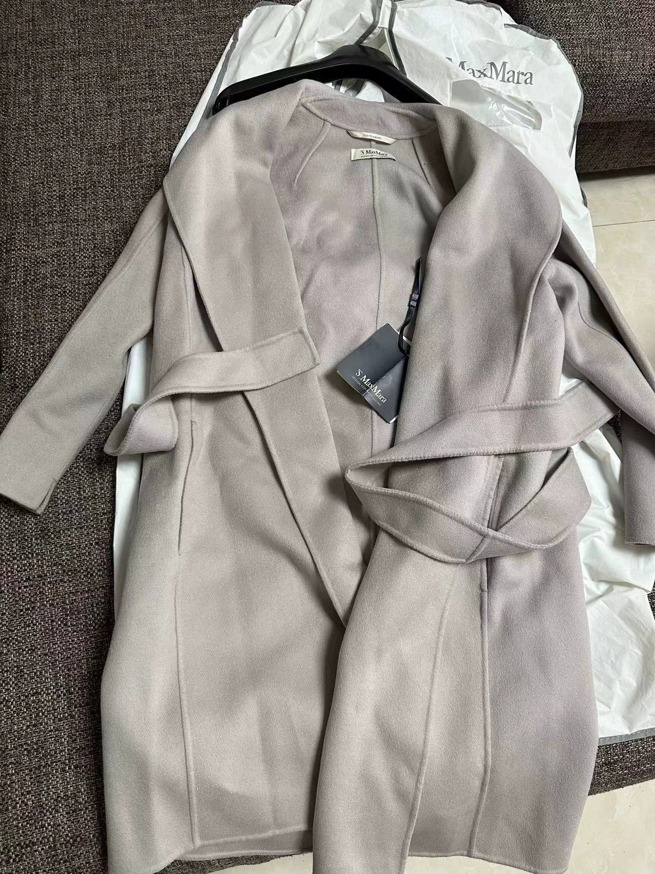 Max Mara Max Mara New With Tags Never Worn Authentic Overcoat Size XS / US 0-2 / IT 36-38 - 1 Thumbnail