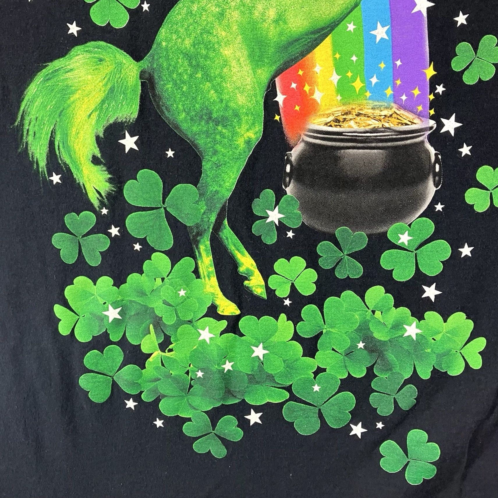 Fruit Of The Loom VINTAGE Fruit of the Loom Unisex T-Shirt XL Black Rainbow Unicorn Shamrocks Graphic Print All Seasons Size US XL / EU 56 / 4 - 7 Thumbnail