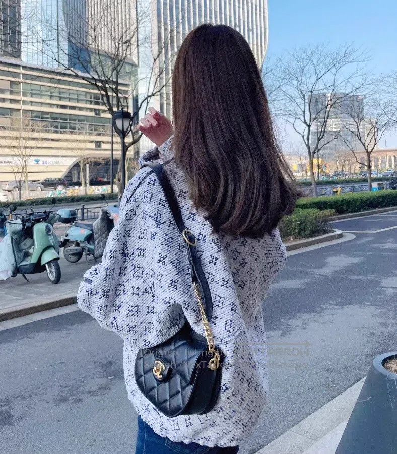 Louis Vuitton Louis Vuitton Color-block logo, full print, zip-up, long-s Size XS / US 0-2 / IT 36-38 - 9 Thumbnail