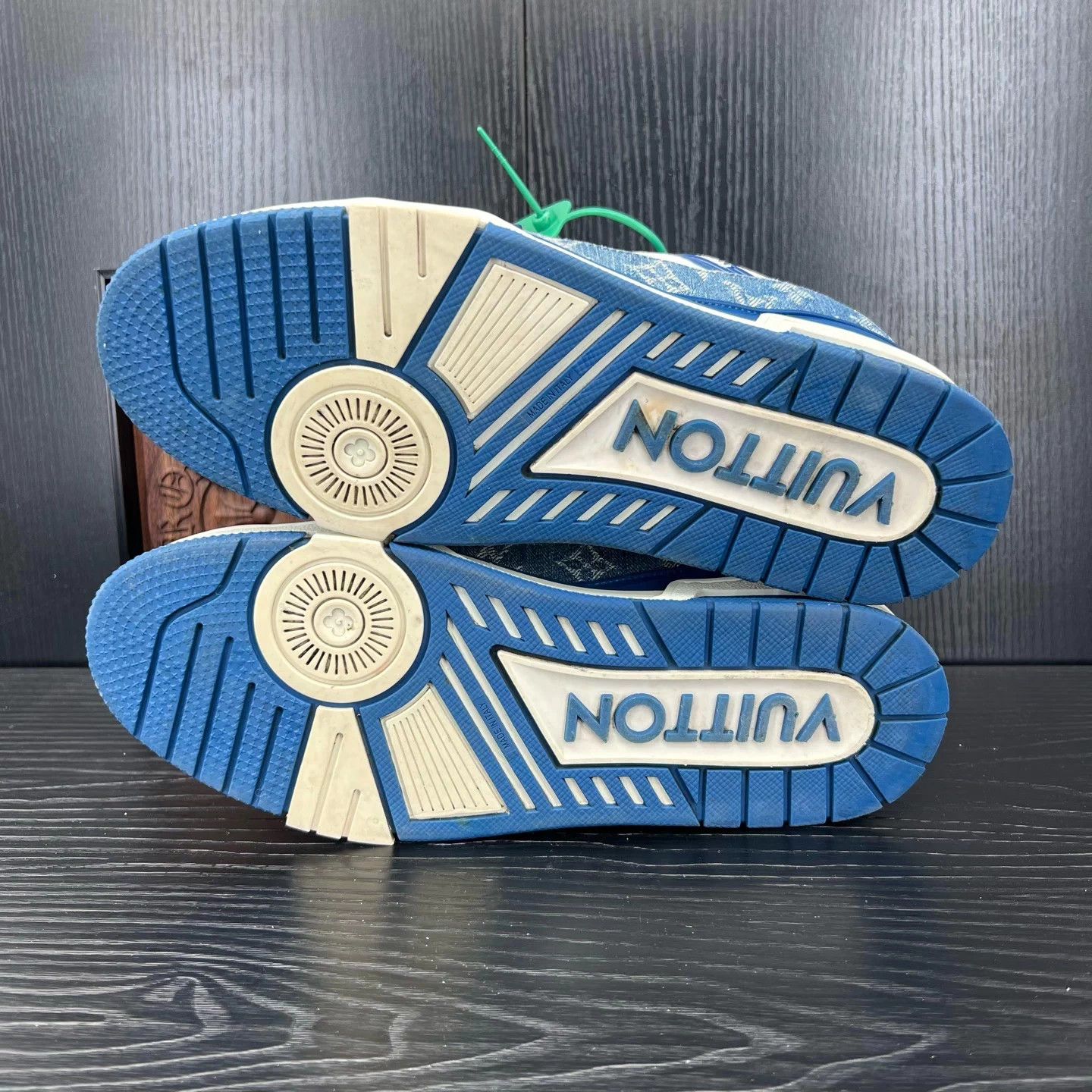 Louis Vuitton LV Trainer White Blue Denim 9.5/43.5 Size US 10.5 / EU 43-44 - 6 Thumbnail