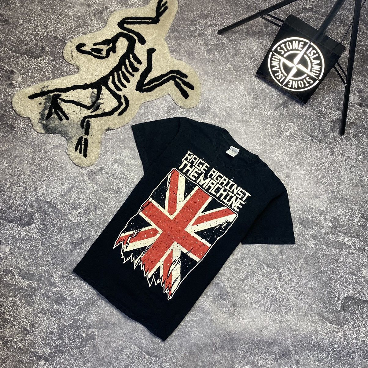 Band Tees Vintage Rage Against The Machine 2010 Big logo band tee Size US S / EU 44-46 / 1 - 1 Thumbnail