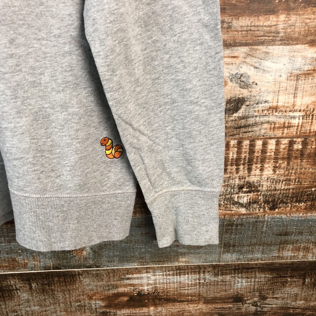 Kaws × Uniqlo Uniqlo X Kaws Sesame Street Grey Sweatshirt #A2221 Size US M / EU 48-50 / 2 - 17 Thumbnail