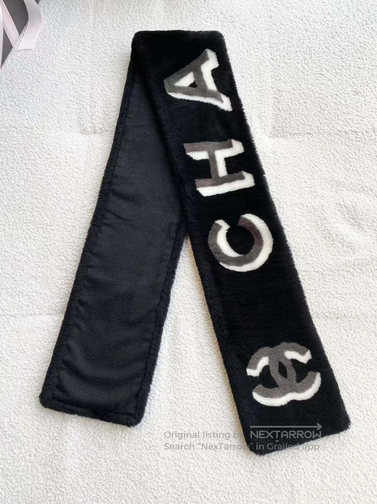Chanel Chanel Black and white logo mink fur scarf| Size ONE SIZE - 2 Thumbnail