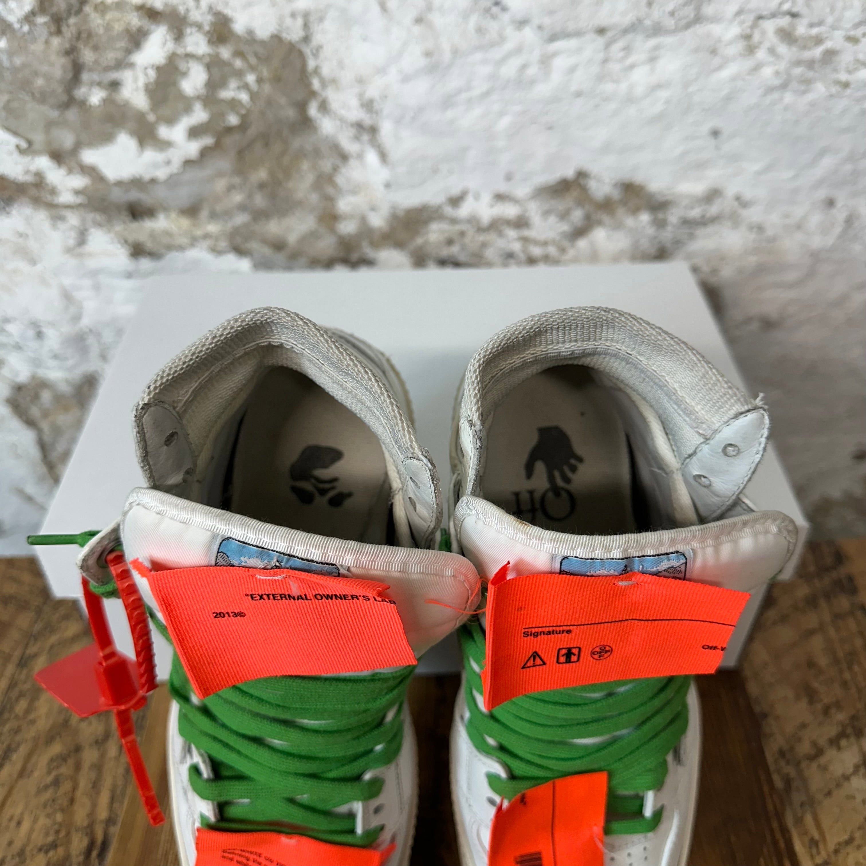Off-White Off-White Court 3.0 Brown Arrow White Sneaker Sz 7 (40) Size US 7 / EU 40 - 4 Thumbnail