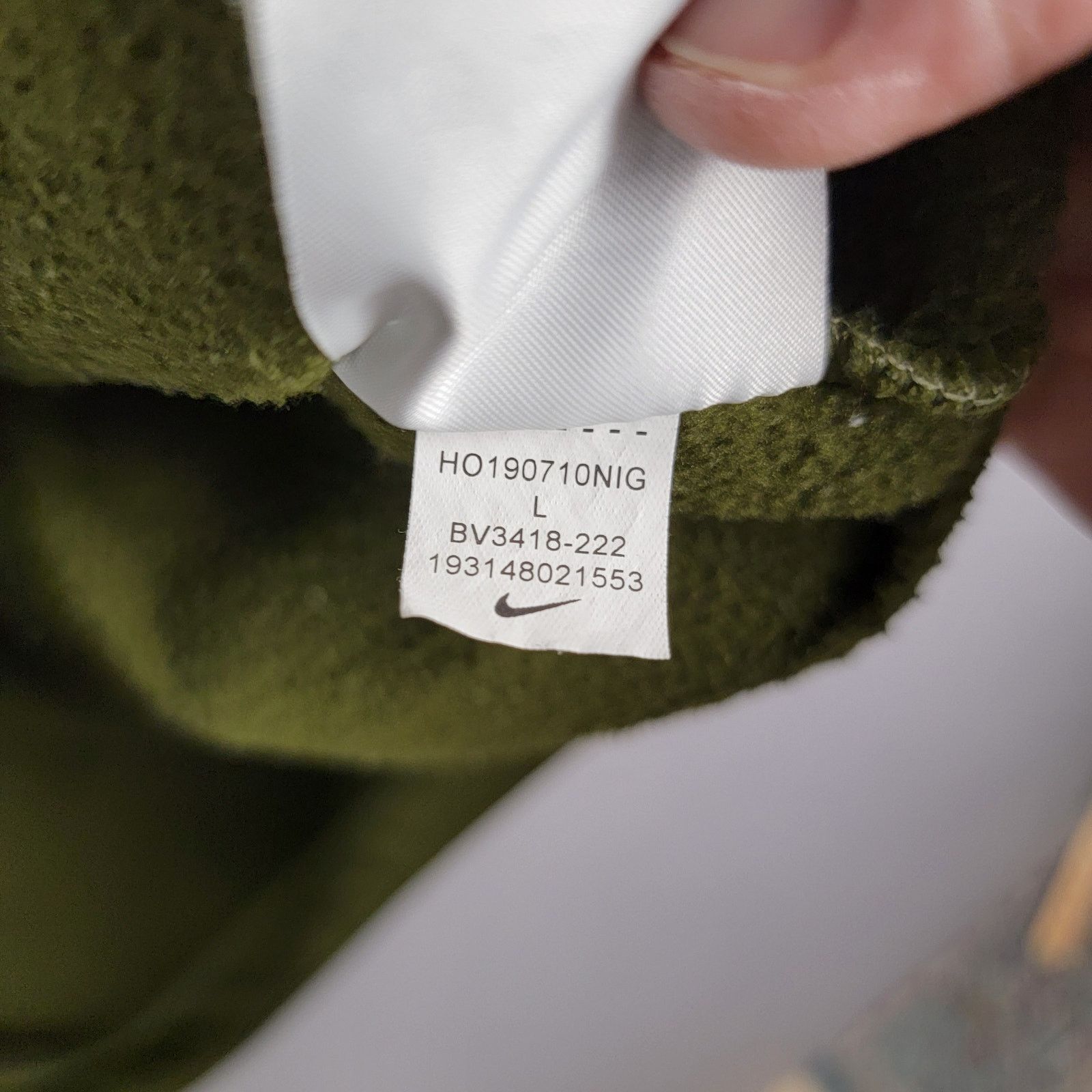 Nike Nike Big Boys Dri Fit Elite Hoodie Olive Green Sz L (217) Size US L / EU 52-54 / 3 - 5 Thumbnail