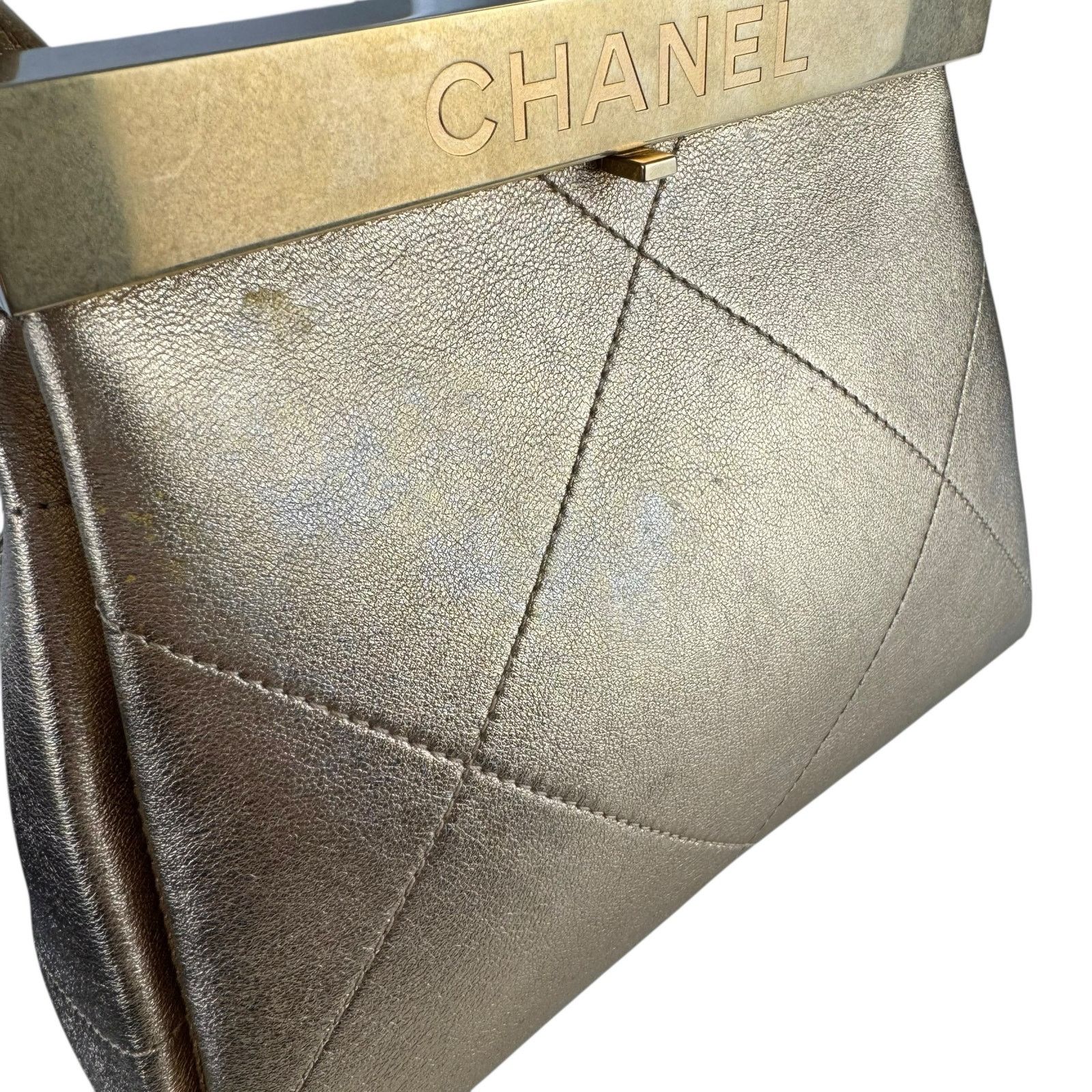 Chanel Chanel Matelassé Kiss Lock Frame Shoulder Bag Size ONE SIZE - 15 Thumbnail