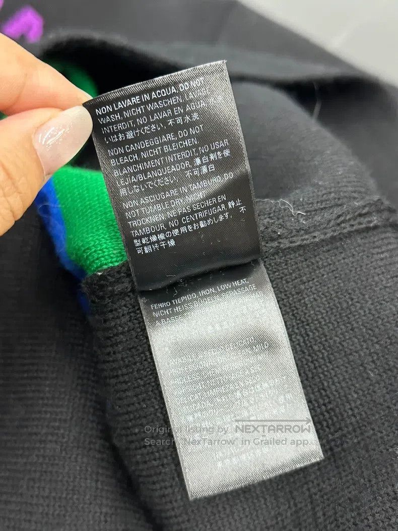 Balenciaga Balenciaga Multilingual letter logo knitted sweater long s Size US S / EU 44-46 / 1 - 5 Thumbnail