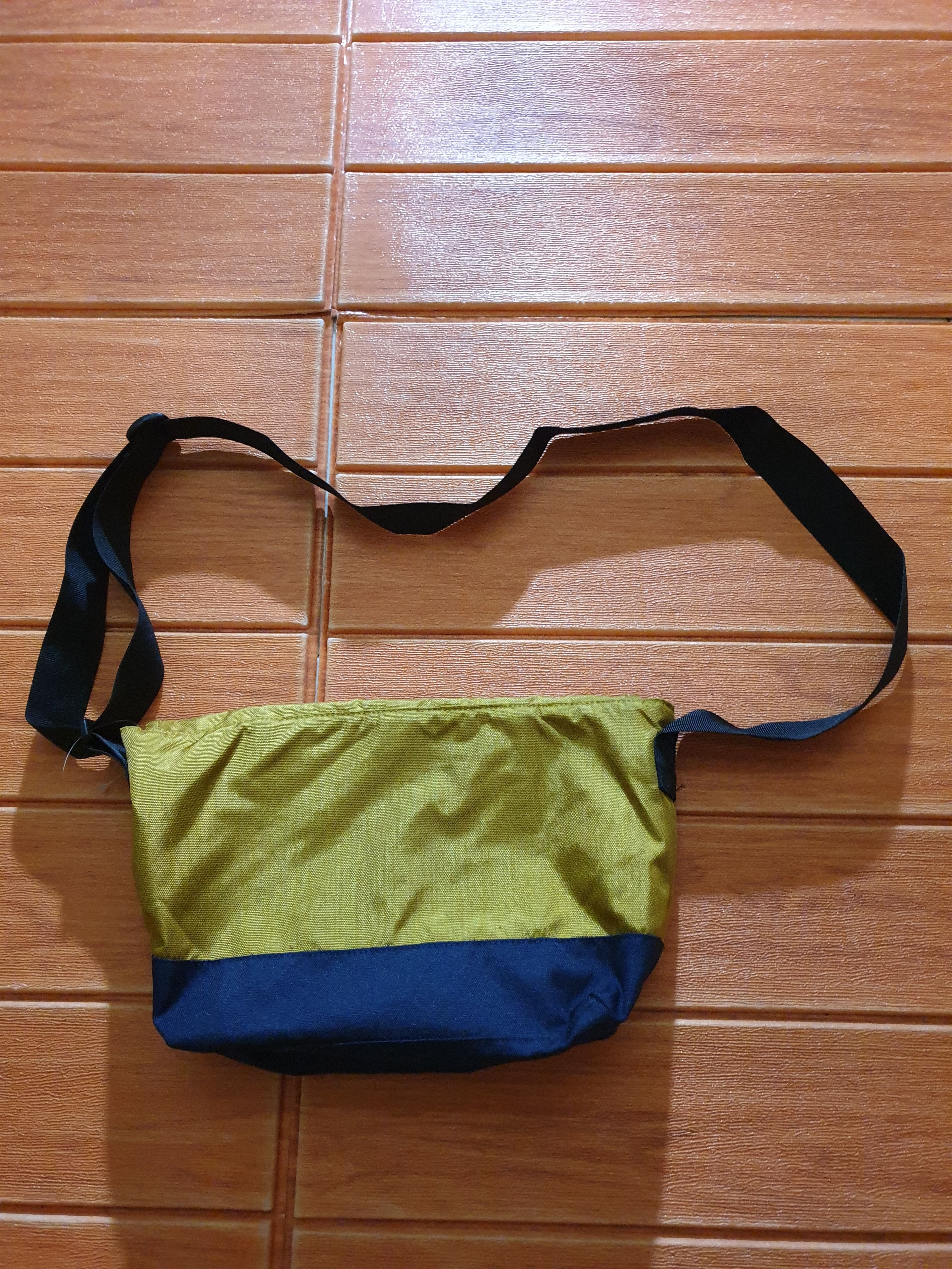 Coleman Coleman yellow colour sling bag Size ONE SIZE - 5 Thumbnail