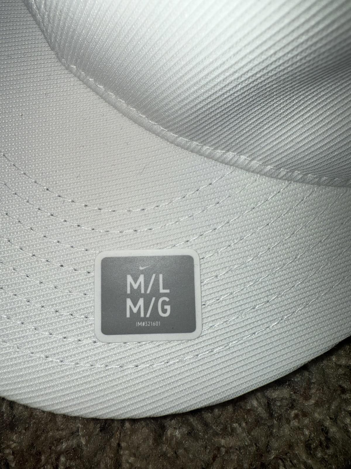 Nike Nike Adult Unisex White Golf Flat Bill Cap Sample Size ONE SIZE - 3 Thumbnail