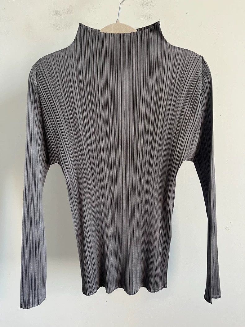 Issey Miyake Issey Miyake size:4 Black pleated long-sleeved shirt Size M / US 6-8 / IT 42-44 - 1 Thumbnail