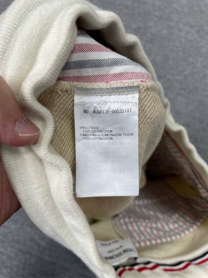 Thom Browne Thom Browne size0 Sports shorts in beige Size US 26 / EU 42 - 5 Thumbnail