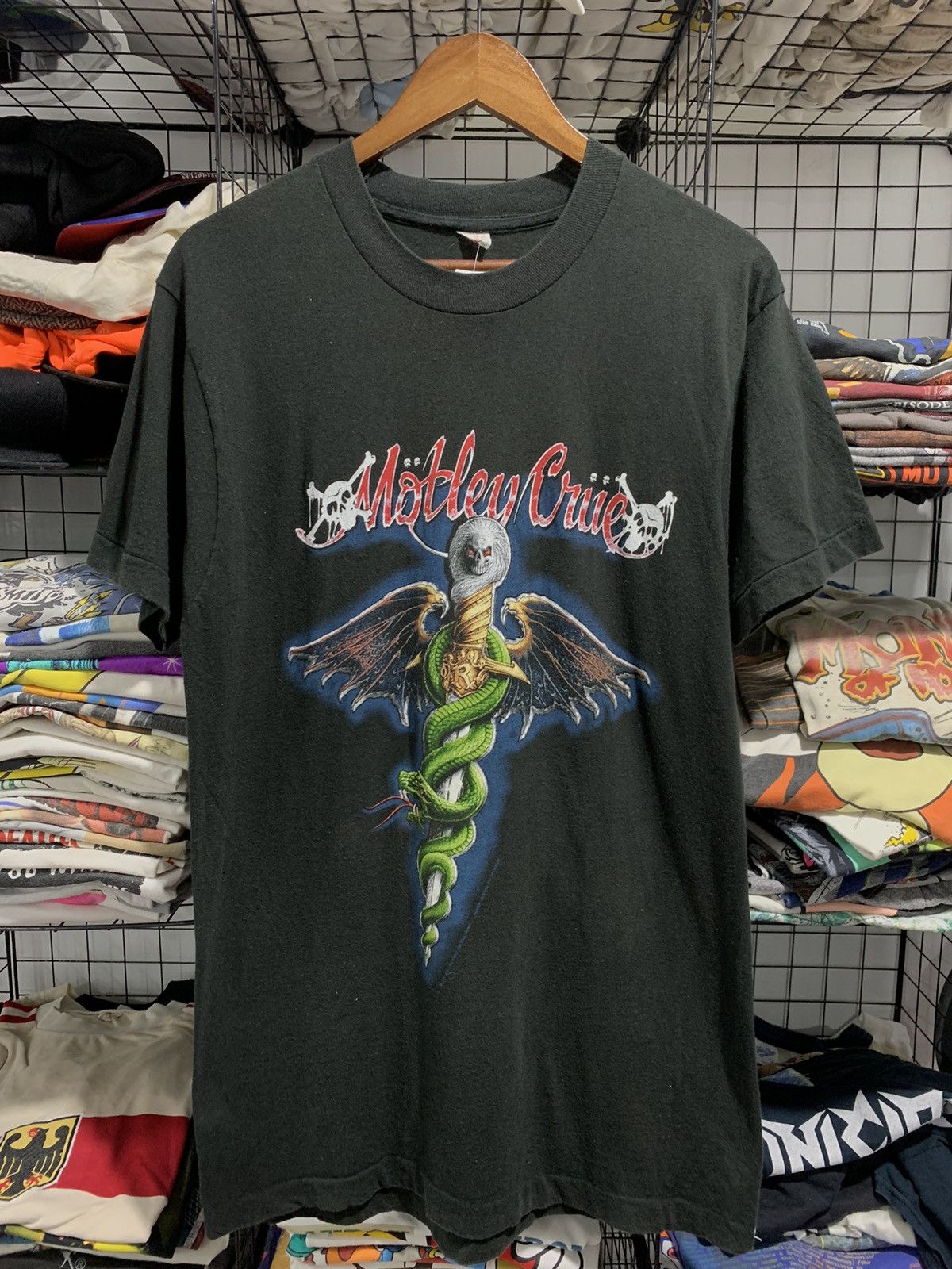 Band Tees × Vintage Vintage Motley Crue Tshirt Size US L / EU 52-54 / 3 - 1 Thumbnail