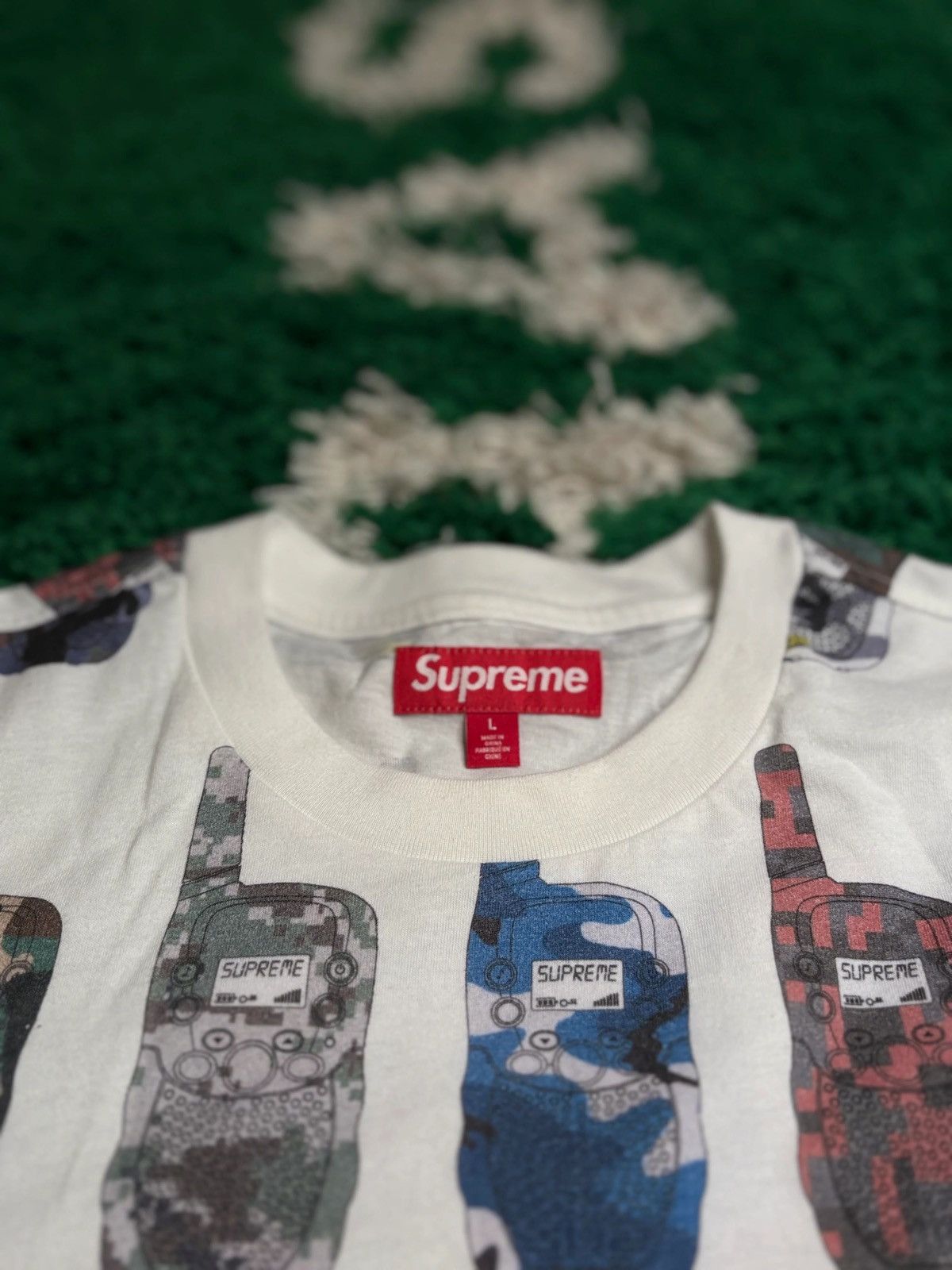 Supreme Supreme Walkie Talkie Tee Size Large Size US L / EU 52-54 / 3 - 2 Thumbnail