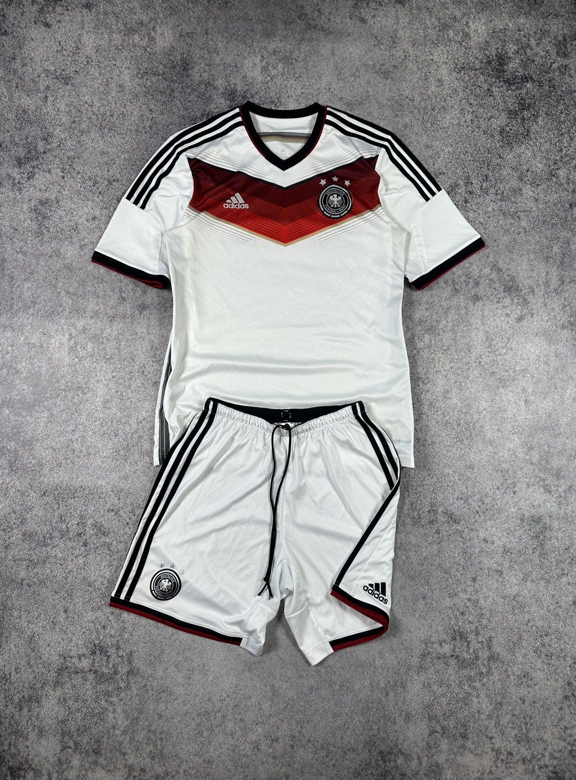 Adidas Vintage Adidas Germany 13/14 Soccer Suits Jersey Shorts Rare Size US L / EU 52-54 / 3 - 1 Thumbnail
