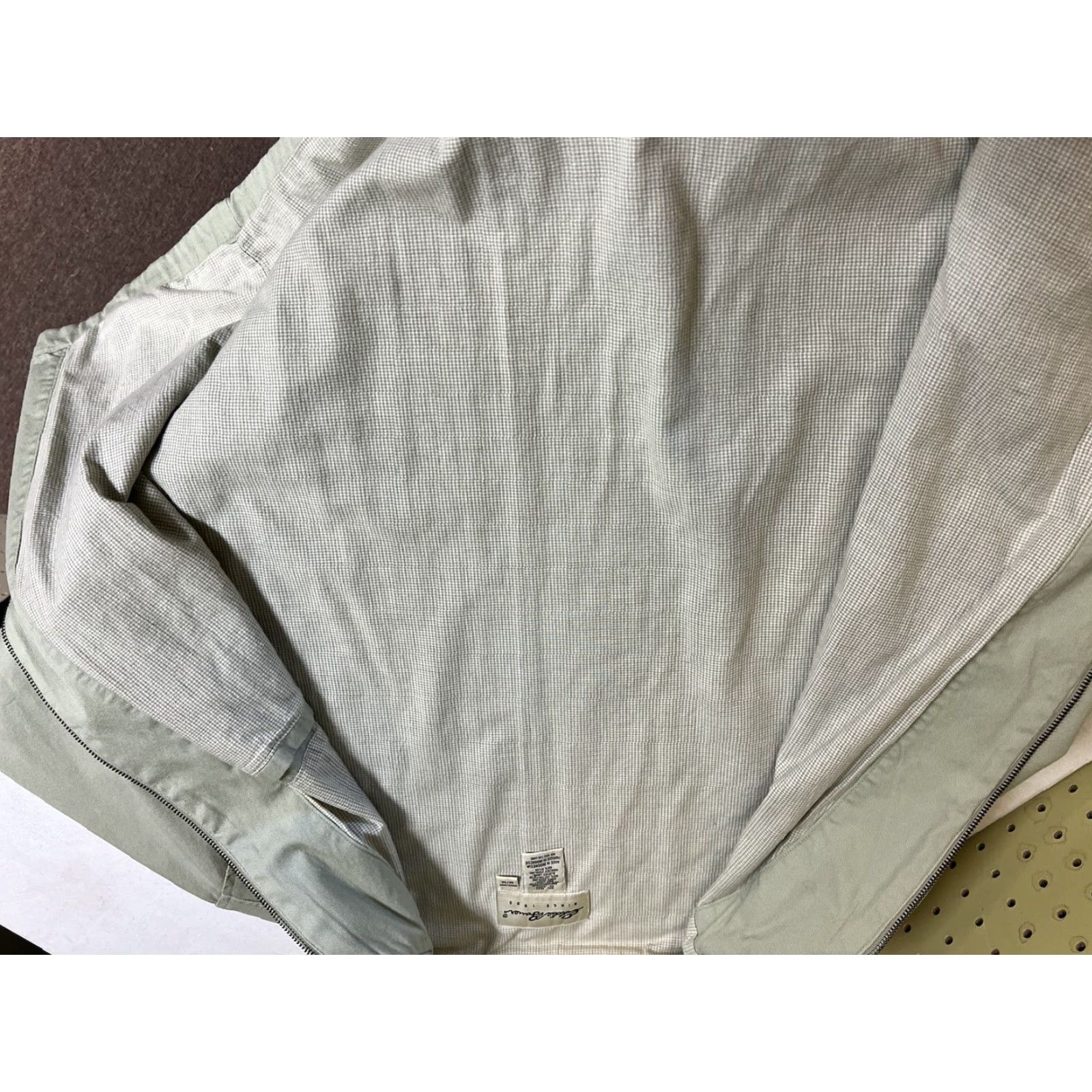 Eddie Bauer EDDIE BAUER Men’s Tan Lightweight Long Sleeve Full Zip Jacket Size Medium Size US M / EU 48-50 / 2 - 4 Thumbnail