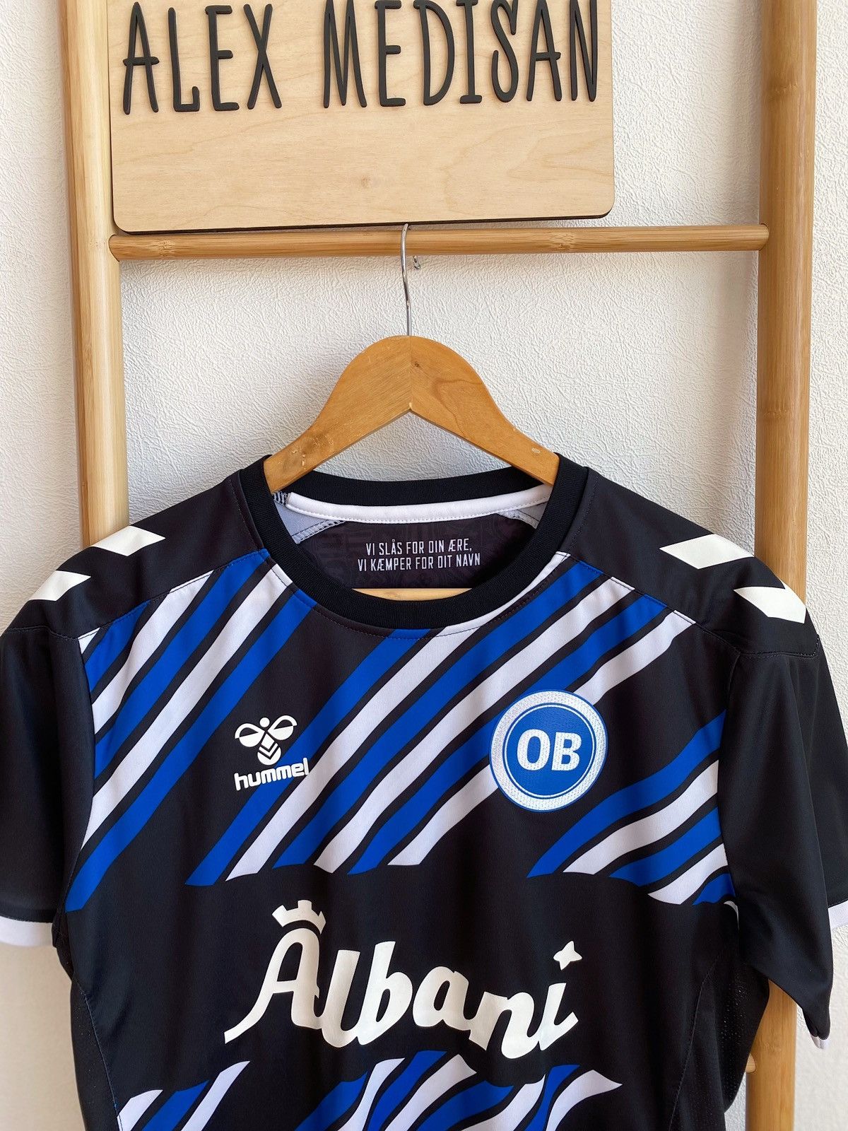Hummel Hummel Odense Boldklub Jersey Size US S / EU 44-46 / 1 - 5 Thumbnail