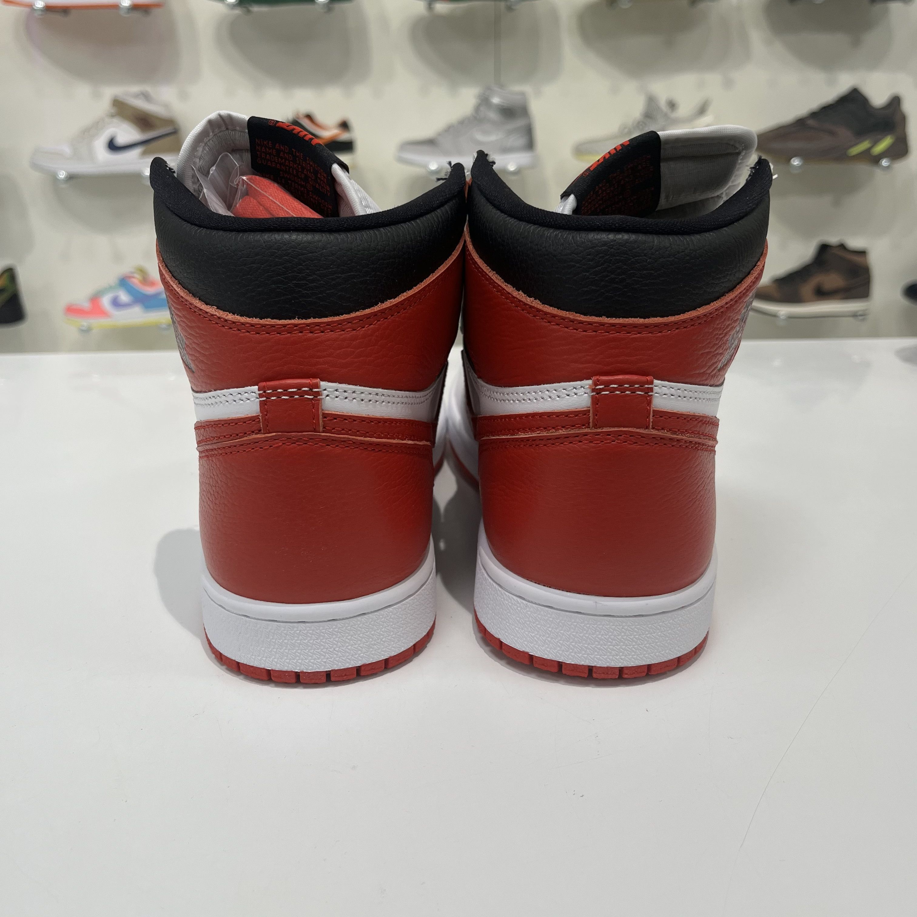 Nike Air Jordan 1 Retro High OG Heritage Size US 8 / EU 41 - 3 Thumbnail