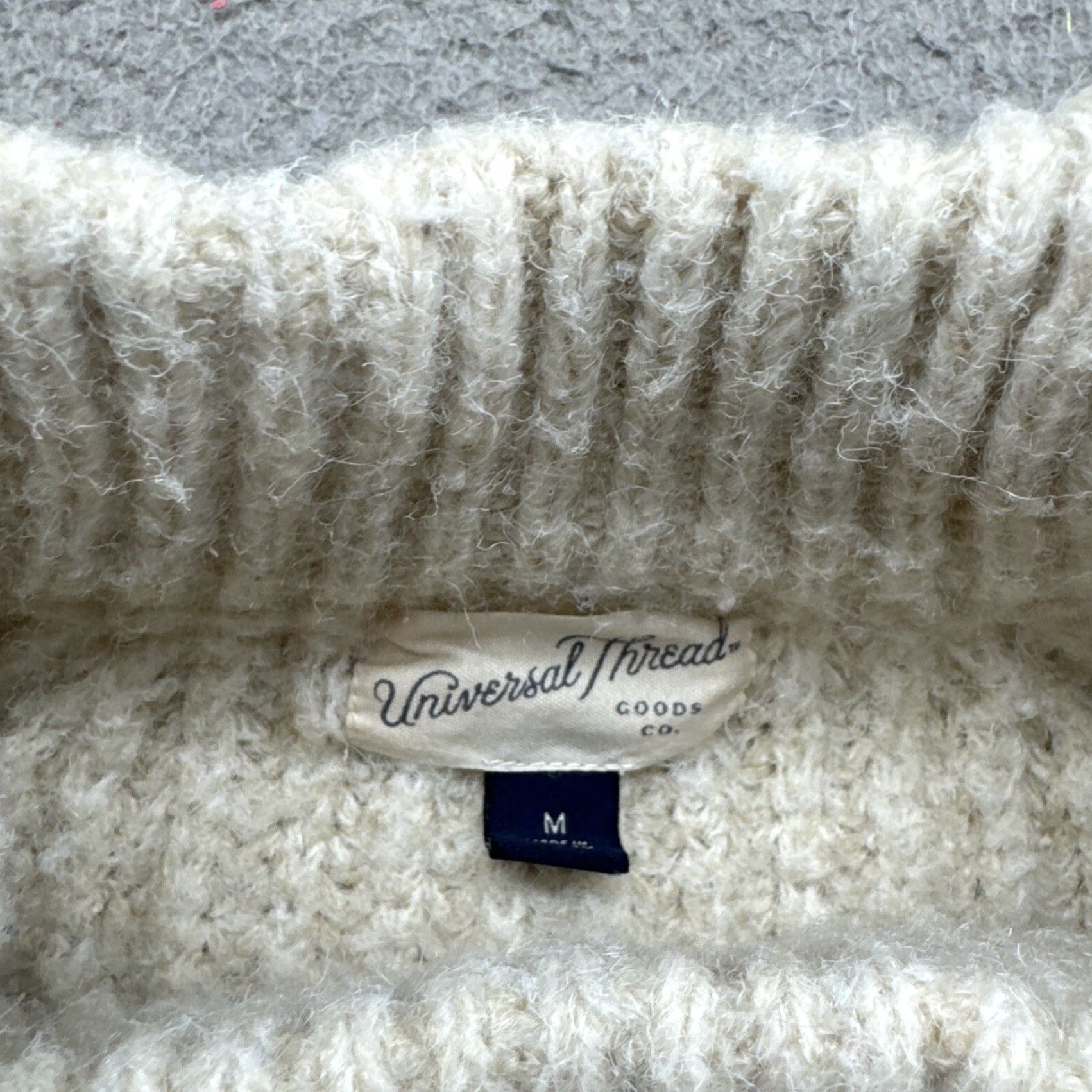 Vintage Universal Thread Sweater Women’s Chunky Knit Recycled Polyester Size M Beige Pullover Long Sleeve Casual Womens Retro University Theme 90s Size M / US 6-8 / IT 42-44 - 2 Thumbnail