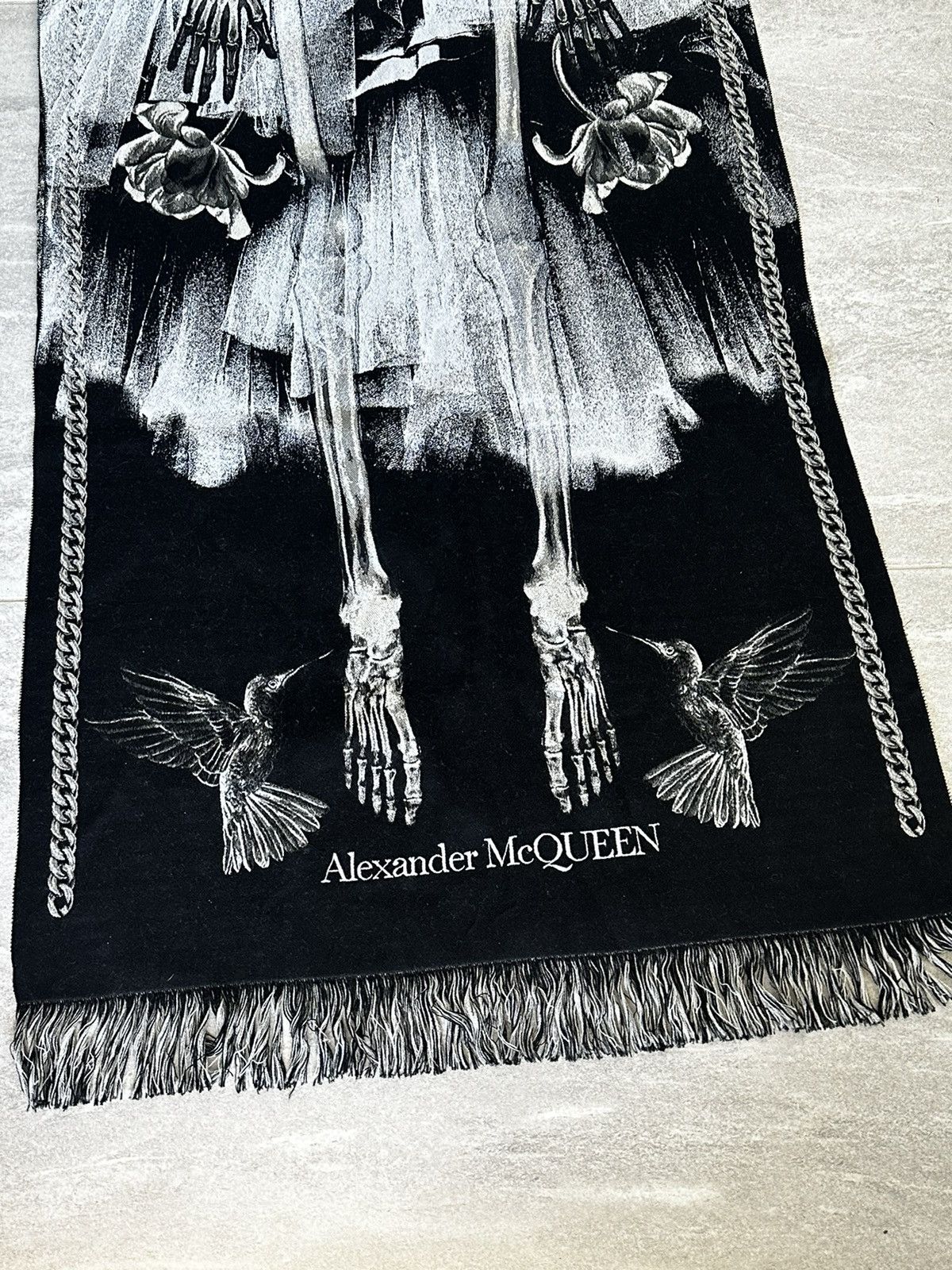 Alexander McQueen Alexander McQueen Scarf Rare Size ONE SIZE - 7 Thumbnail
