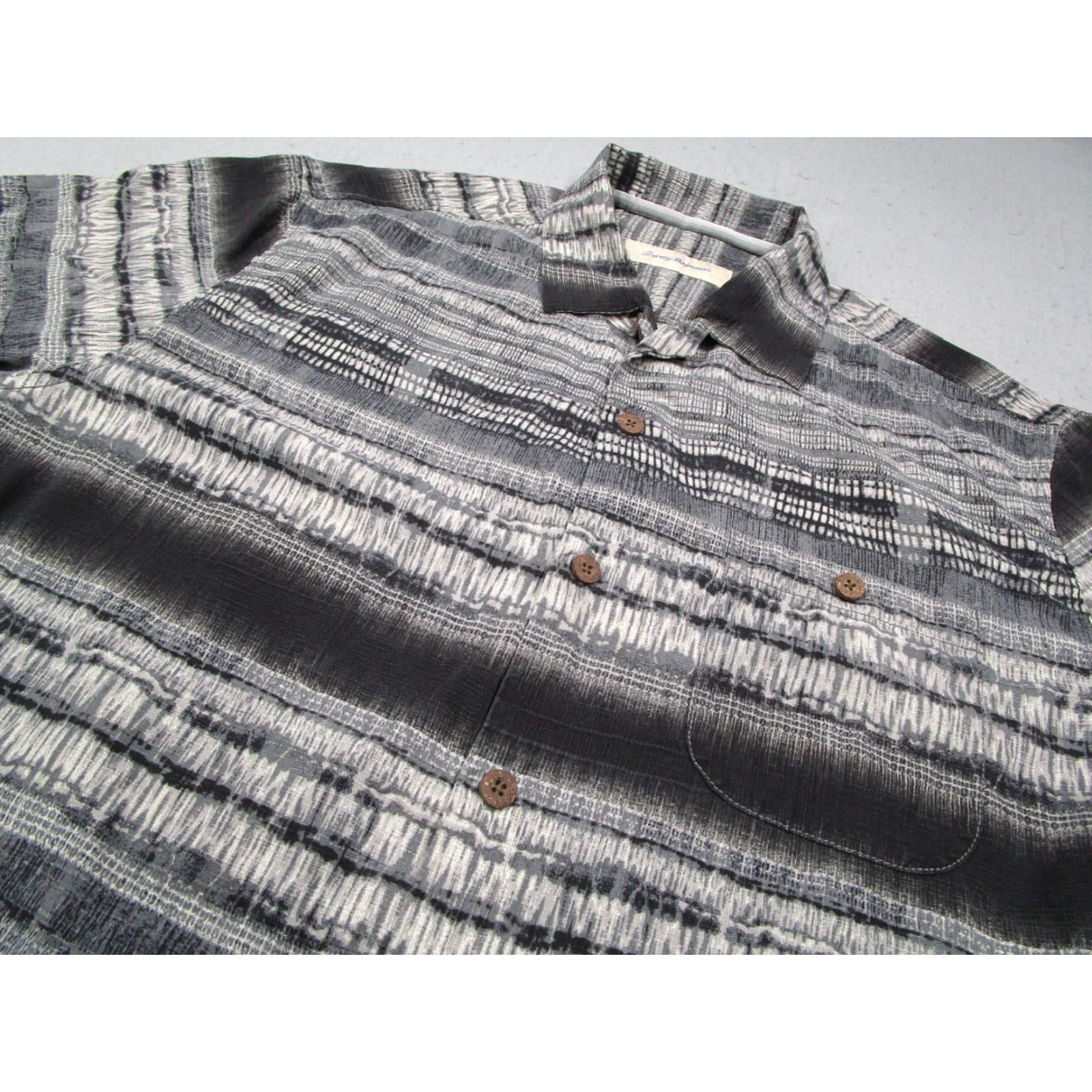 Tommy Bahama Tommy Bahama Shirt Mens Large Gray Silk Camp Button Up Hawaiian Tiki Abstract Geometric Pattern 100% Silk All Seasons Size US L / EU 52-54 / 3 - 2 Thumbnail