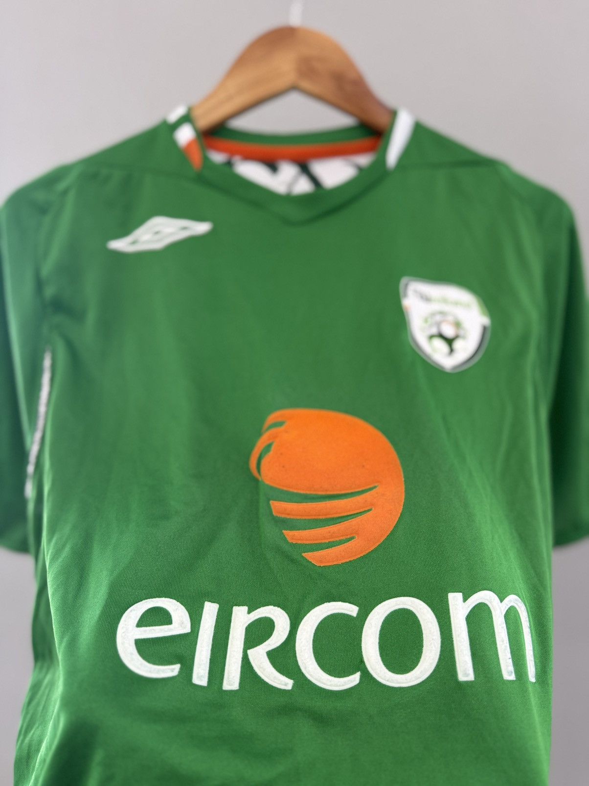 Umbro FA Ireland soccer jersey casual shirt football Size US M / EU 48-50 / 2 - 4 Thumbnail