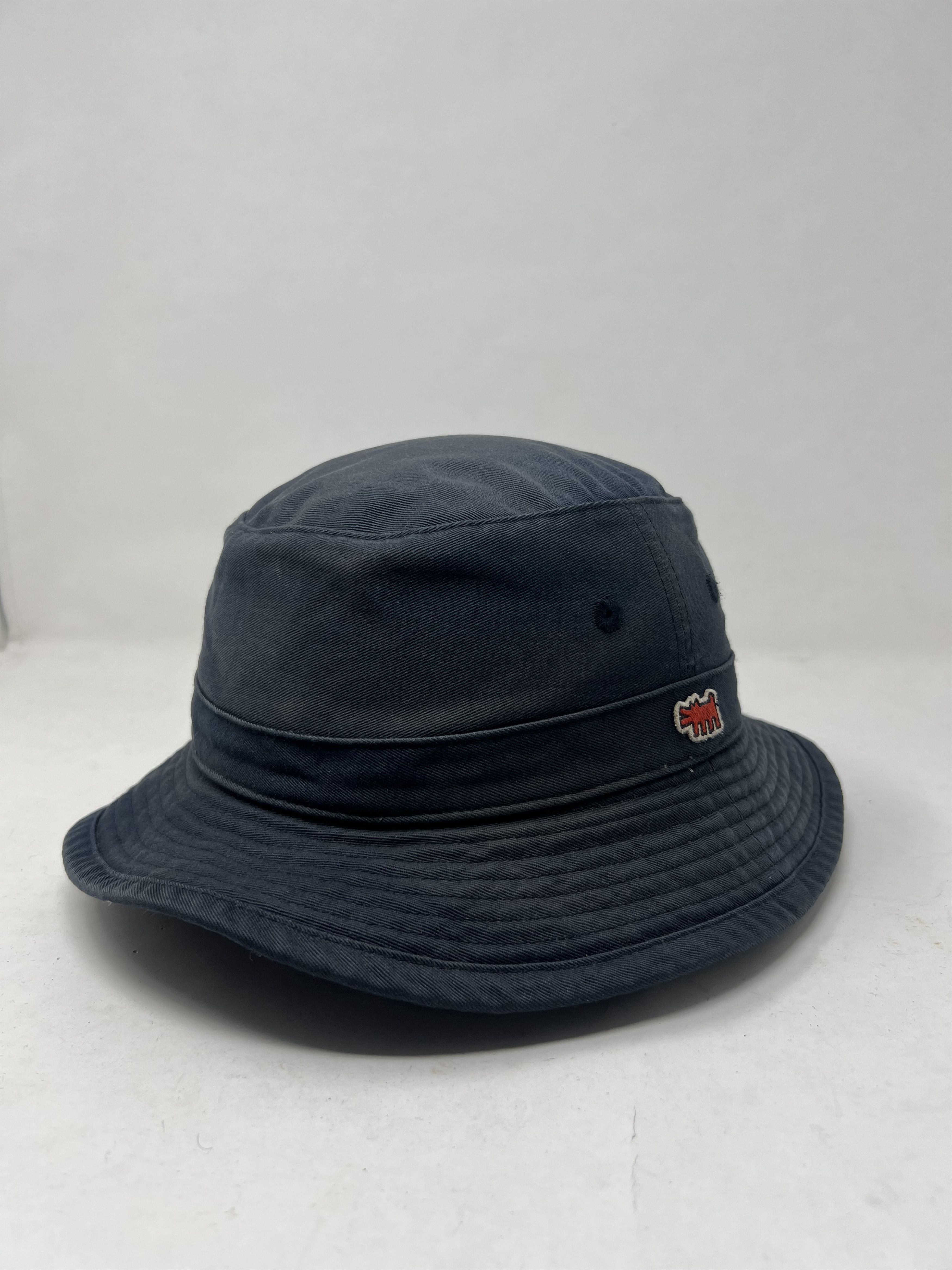 Uniqlo Uniqlo Keith Haring Bucket Hat Size ONE SIZE - 2 Thumbnail