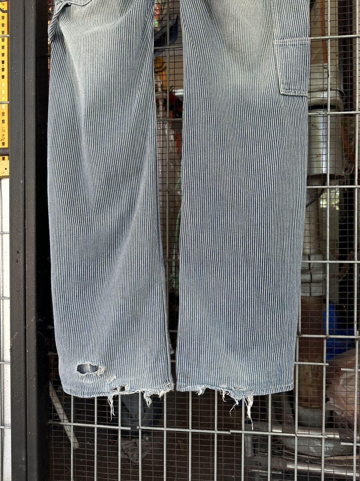 Vintage 👹THRASHED United Work Baggy Blue Striped Jeans Size US 35 - 5 Thumbnail