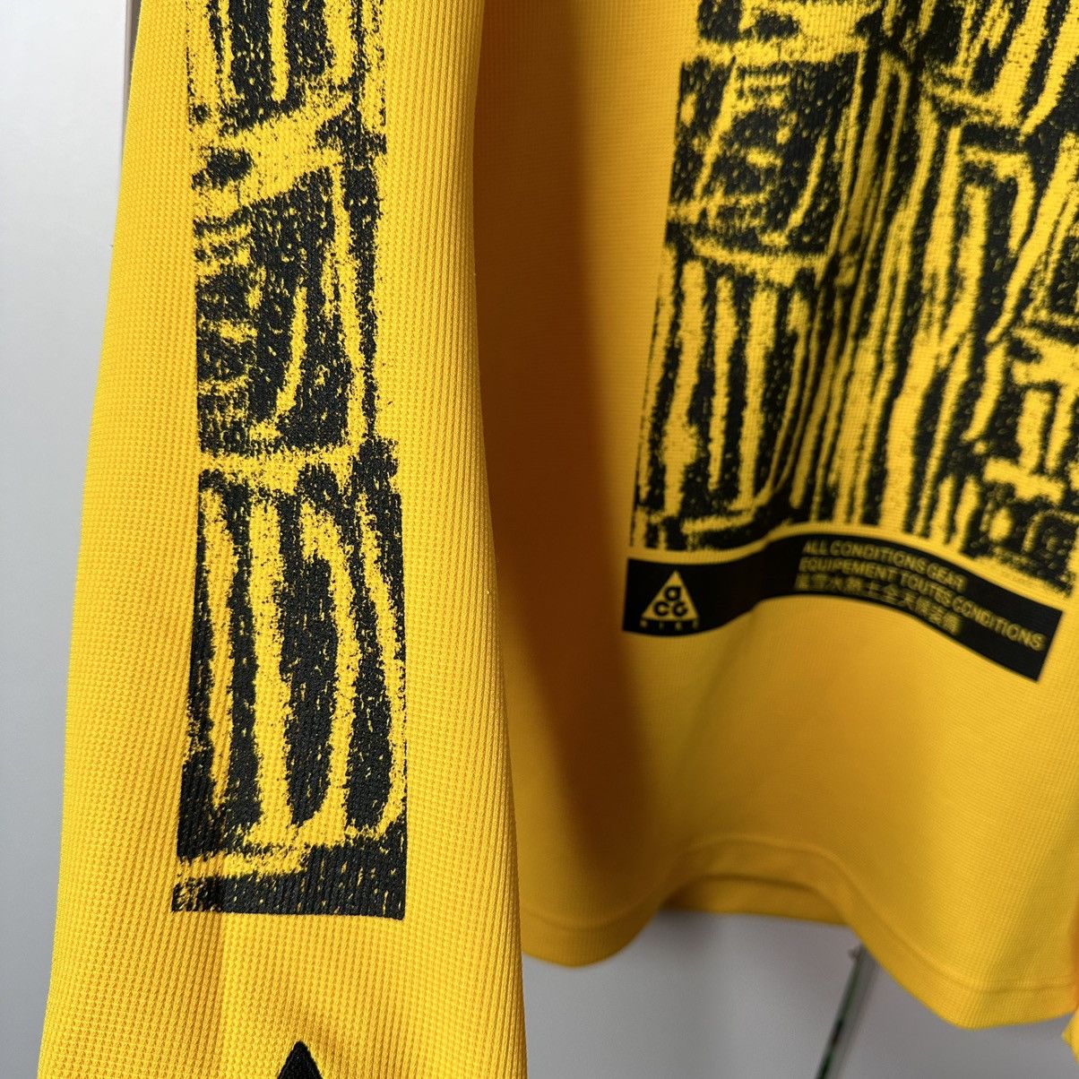 Nike Nike ACG Yellow Sweatshirt Outdoor Streetwear Size US S / EU 44-46 / 1 - 6 Thumbnail