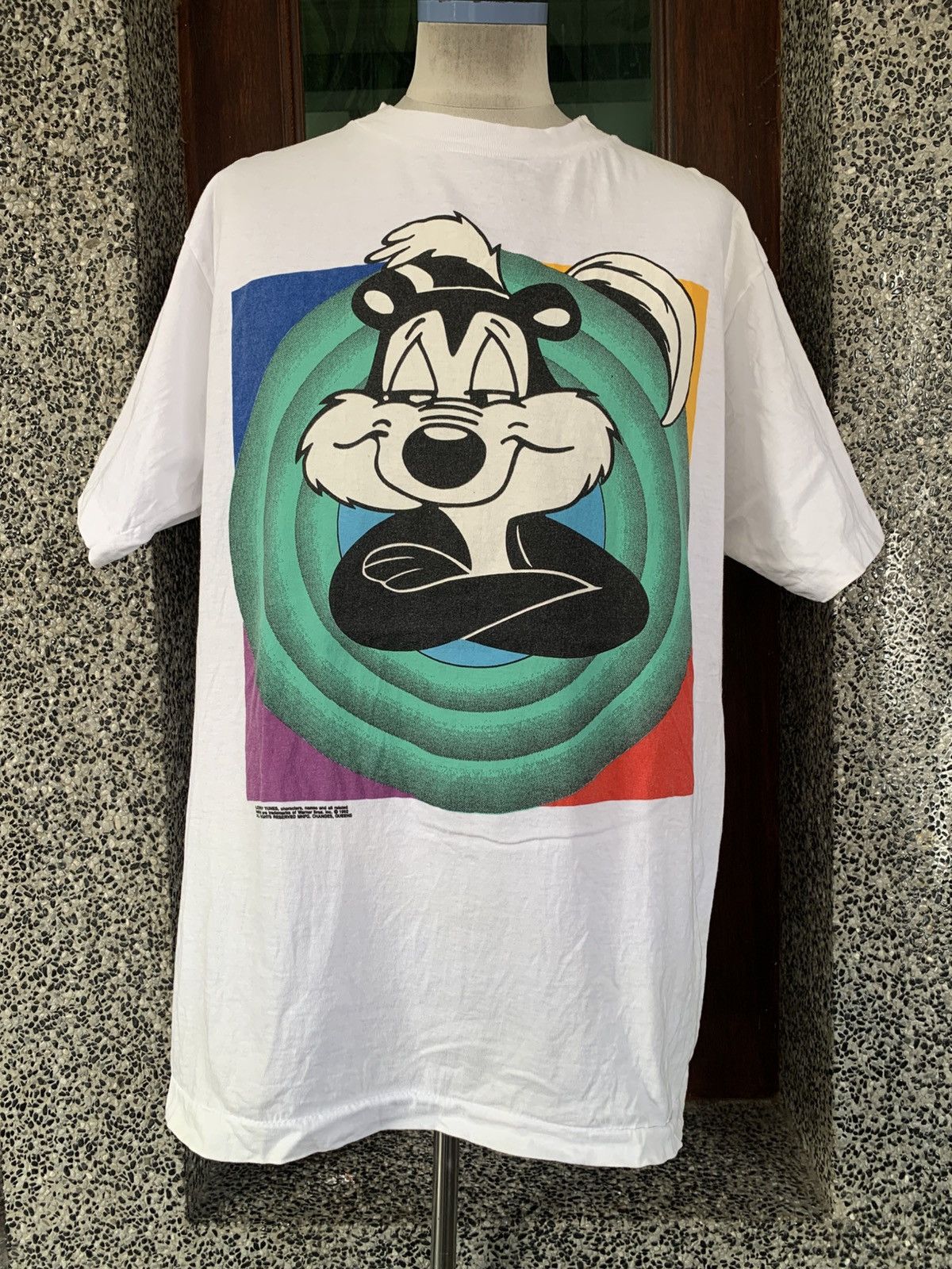 Vintage 90s Pepe Le Pew Looney Tunes Warner Bros T shirt Short Sleeve T Shirts