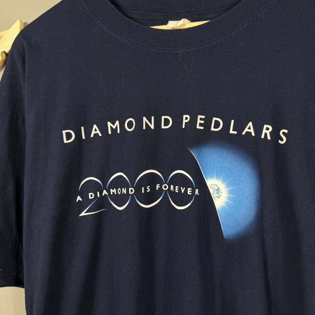 Vintage Vintage 1999 Diamond Pedlars De Beers London T-shirt Size US L / EU 52-54 / 3 - 5 Thumbnail
