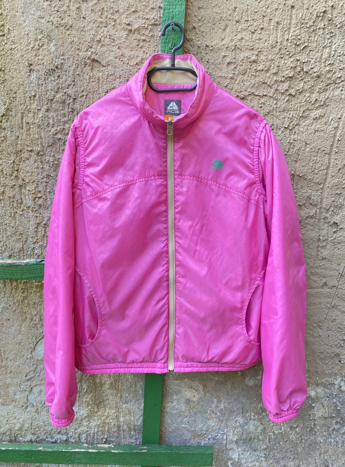 Nike ACG Vintage Nike ACG Jacket Pink Y2K like Arc’teryx Size XL / US 12-14 / IT 48-50 - 1 Thumbnail