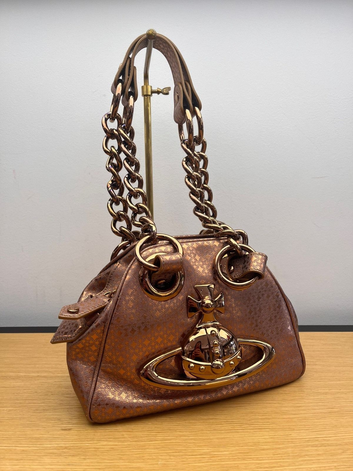 Vivienne Westwood o1f1d3z0625 Size: OS / Archive Chain Hand Bag in Brown Size ONE SIZE - 1 Preview
