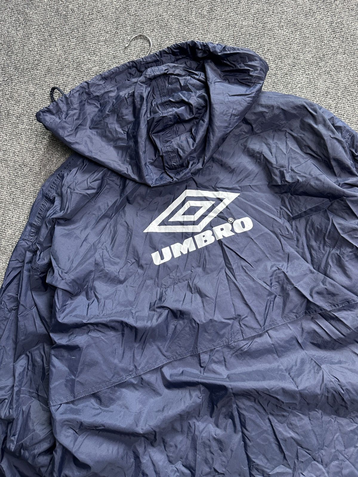 Umbro Vintage UMBRO Big Logo Soccer Navy Jacket Men’s size M Size US M / EU 48-50 / 2 - 3 Thumbnail