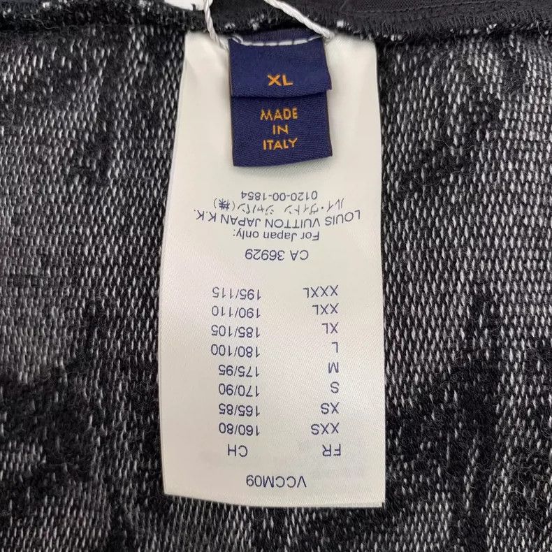 Louis Vuitton Louis Vuitton Cotton zip knit jacket with full black logo Size US XL / EU 56 / 4 - 6 Thumbnail