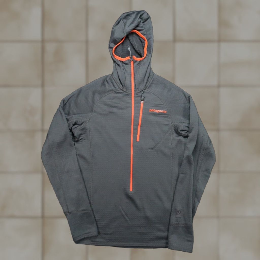 Patagonia VINTAGE Patagonia Hoodie Jacket Men XS Gray R1 Hoody Zip Pullover Fleece Knit Zip Closure Pockets Hooded Size US XS / EU 42 / 0 - 1 Thumbnail