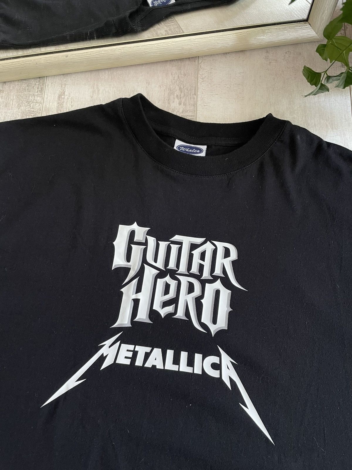 Band Tees Vintage 00’s Metallica Guitar Hero T-Shirt Black RARE Size US M / EU 48-50 / 2 - 3 Thumbnail