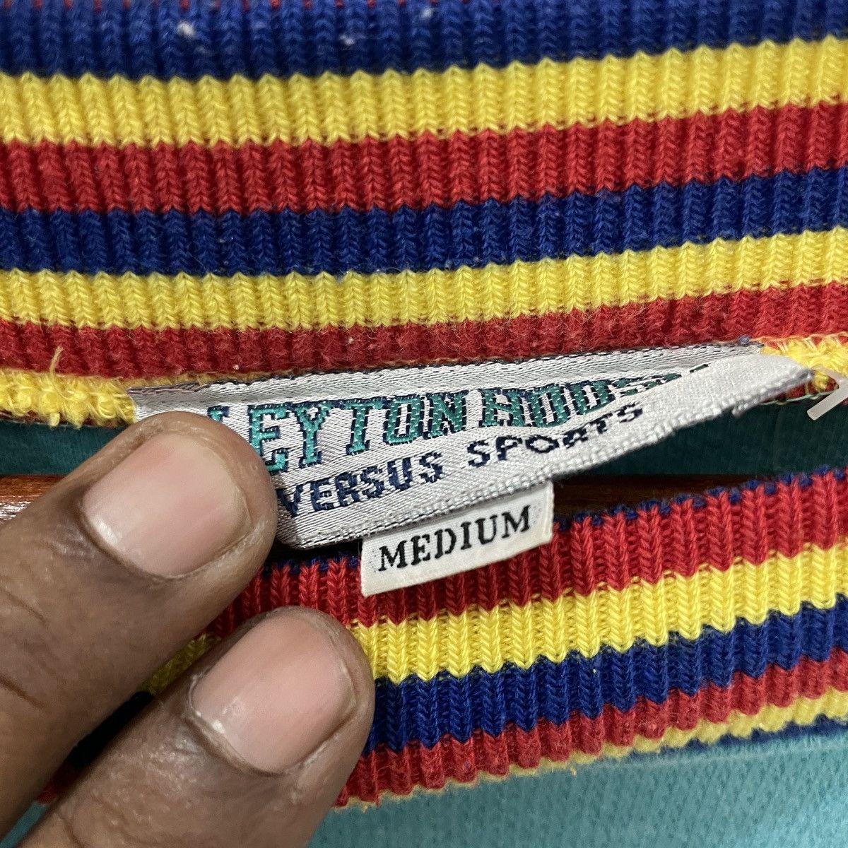 Japanese Brand Vintage Leyton House Versus Sports Spell Out Sweatshirt Size US L / EU 52-54 / 3 - 5 Thumbnail