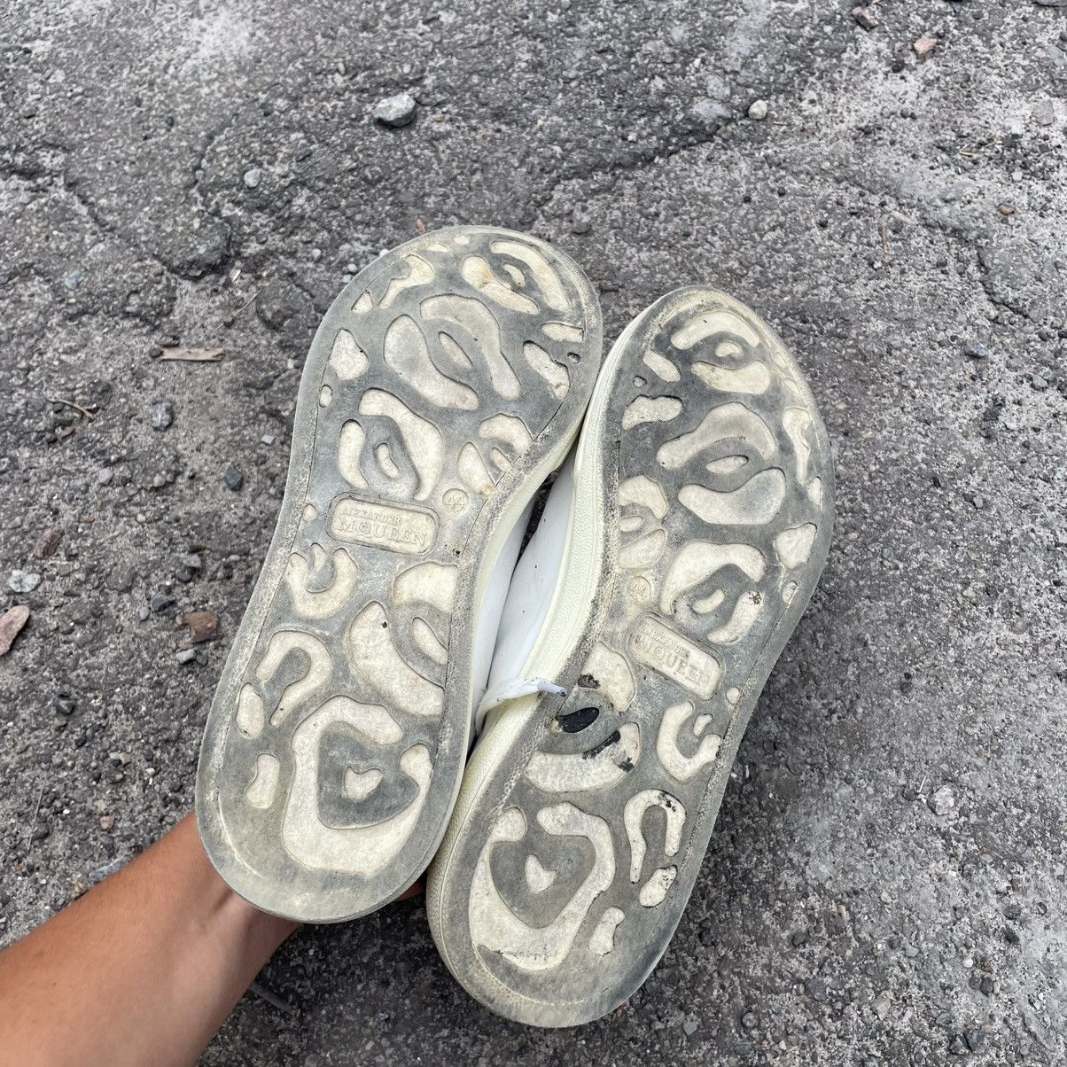 Alexander McQueen Alexander McQueen sneakers low-top leather die shoes Italy Size US 11 / EU 44 - 11 Thumbnail